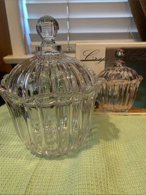 Clear Ribbed Glass Candy Jar with Lid - Home Accents Decor